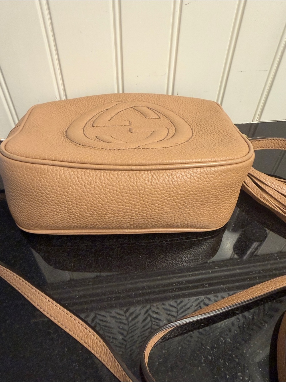 Gucci Tan Pebbled Leather Crossbody Camera Bag - Picture 7 of 10